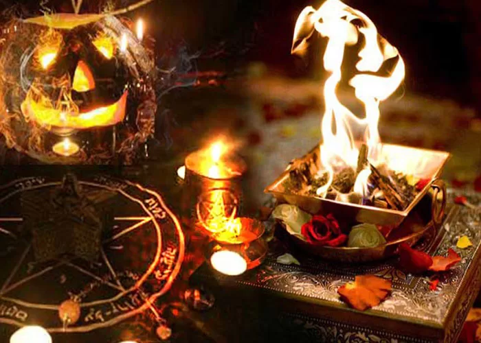 Reciting Protective Mantras for Black Magic Removal Specialist In India- Restore Peace and Positivity